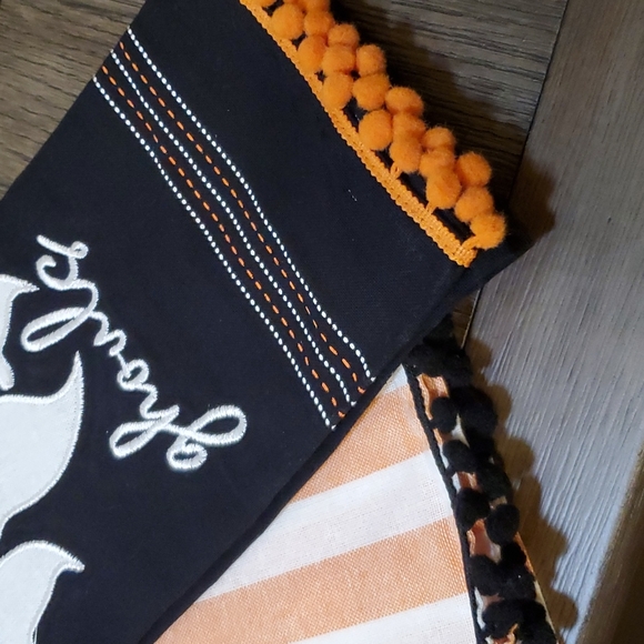 Squad Ghouls Ghosts Set of 2 Decorative Kitchen Towels - Picture 3 of 7